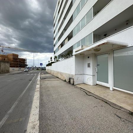 Adriatico HomeMare-Fiera-Centro Бари Экстерьер фото