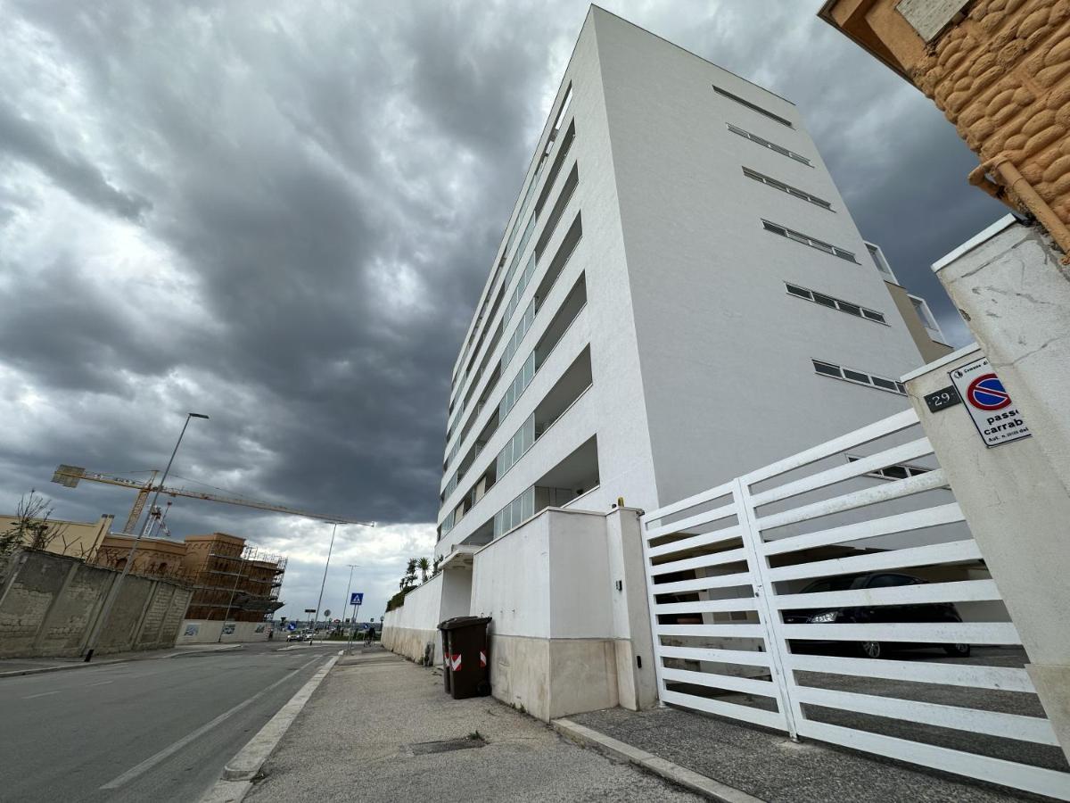 Adriatico HomeMare-Fiera-Centro Бари Экстерьер фото